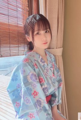 Kazuken (けんけん) “Japanese Kimono Sexy High Pants” faz uma pose de flerte para desafiar sua sanidade (30P)