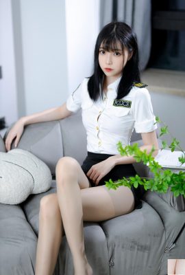 As longas e sedutoras pernas do LAN “White Uniform” de Xu Lan a deixam cada vez mais irritada (40P)