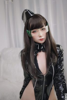 Prata 81 “Gel Coat de corte alto 2” As nádegas cor de pêssego branco como a neve não podem deixar de dar uma outra olhada (69P)