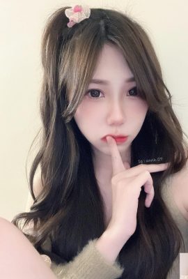 A garota gostosa “Lin Jiejun” tem a pele rosada que faz as pessoas quererem dar uma mordida (10P)