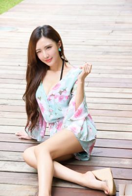 Linda modelo Zhao Yun, pele clara, seios lindos, pernas delgadas, foto sexy ao ar livre (43P)
