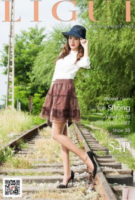 (Ligui Internet Beauty) 20171213 Lindas pernas da modelo Sitong com carne de porco desfiada ao lado da ferrovia (55P)