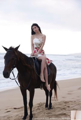 A saia longa retrô de 182 CM de Li Yarou com fendas altas à beira-mar mostra sua elegância ao andar a cavalo (74P)