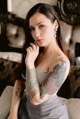 (Suicide Girls) 10 de fevereiro de 2023 – Mousse – Versalhes (54P)