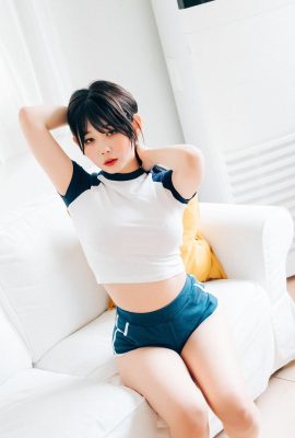 (ZIA.Kwon) Os lindos seios da coreana estão prontos para sair… Ela tem um corpo super gostoso (55P)