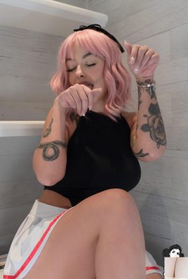 (Suicide Girls) 26 de setembro de 2023 – Sadeciella – Amor é Guerra (43P)