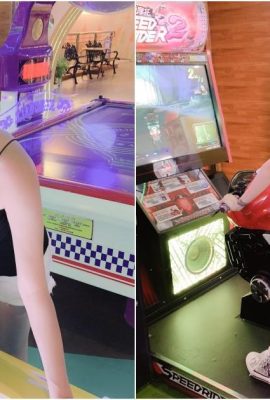 Menina Garota lindaF Angela Guo Guigui e Cassie Gong Yingxuan sala de videogame PK (15P)