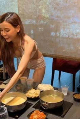 O restaurante hot pot está tentando atrair mais clientes atualizando seu pote de leite para biquínis gratuitamente!  ~Zheng Qi Kami (12P)