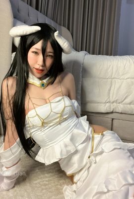 (MERIOL CHAN) Albedo Cosplay Overlord (70P)