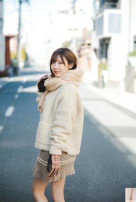 (Mizu Minato) Sua pura “aparência doce” deixa as pessoas obcecadas por ela (16P)