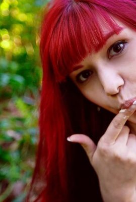 (Suicide Girls) Ultraamarie – Floresta Doce