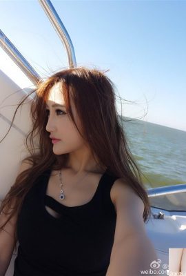 (Celebridade da internet do Weibo) Modelo sexy Sun Yuwei (43P)