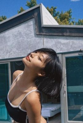 Tzuyu de nível G mostra sua bela figura na piscina