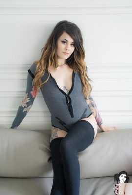 (Suicide Girls) 25 de setembro de 2022 – Sarahmoon – Steady Glow (48P)