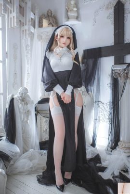 (Coleção online) Welfare girl Yiyi “Nun” VIP exclusivo (59P)