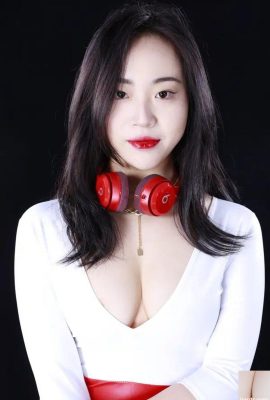 Conjunto de sessão de fotos privada da modelo chinesa Xiaojin-01 (118P)