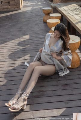 Xiong Xiaonuo usou um vestido bege e tirou fotos ousadas em grande escala na área de camping (30P)