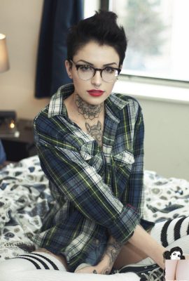 (Suicide Girls) 19 de março de 2015 – Leighraven Talk Nerdy to Me (50P)