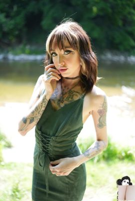 (Suicide Girls) 12 de dezembro de 2024 – Doente de amor – Forest Eyes (41P)