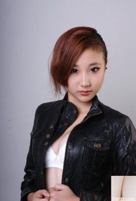 (Modelo chinês sexy) Tiro privado sexy em pequena escala da jovem modelo Lin Xiaojiao (34P)