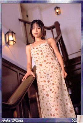 Miura Aika (foto) (digitalização KUNI) (65P)