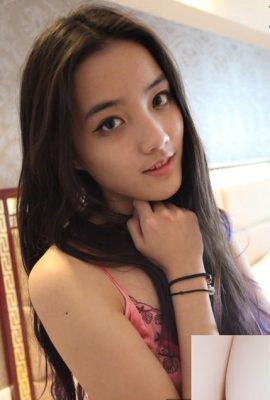 (Série de modelos chineses) Maravilhosa foto privada da beleza de olhos grandes Wu Qian (92p)