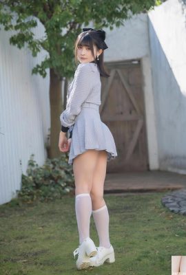 (Shui na しおね) O corpo em êxtase constantemente tenta desafiar sua linha racional (20p)