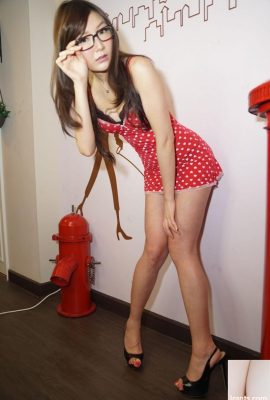(Modelo Photo) Sexy pernas internas de Xiaoyumei (40p)