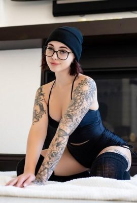 (Suicide Girls) 15 de março de 2024 – Babyrae – em algum lugar apenas sabemos (41p)