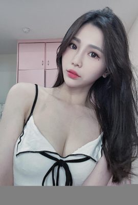 “Zhuzhu” é tão esbelto, esbelto e esbelto e fica mais quente quanto mais você olha para ele (16p)
