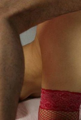 Uma menina tão jovem é tão boa em ter uma buceta, ela é tão pervertida (15p)