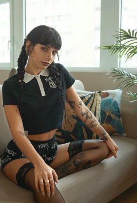 (Suicide Girls) 09 de maio de 2025 – Allyblack – vamos dançar … mais tarde (48p)