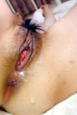 Olhar para uma mulher madura muito feminina me faz querer (16p)