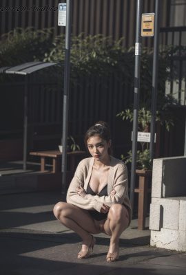 Badbro_exhibitionism Bus Stop Sitty