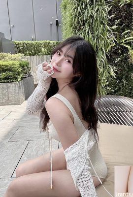 A linda garota “Lili” tem um sorriso encantador e doce que é extremamente atraente! O corpo é simplesmente incrível (10p)