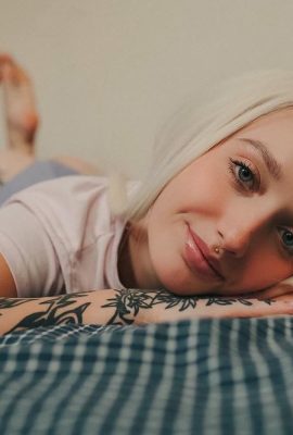 (Suicide Girls) 01 de junho de 2025 – Thelolaboop – olhos do quarto (42p)