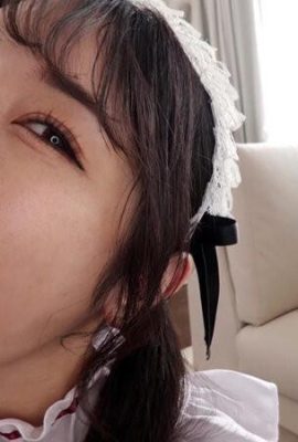 Onosaka yuika: (4k) lindos seios e bunda linda … uma linda empregada com longos cabelos pretos e pele clara está sorrindo … (21p)