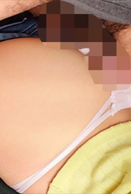 A jovem está constantemente sendo violada por seu sogro, e acontece que seu marido concorda (17p)