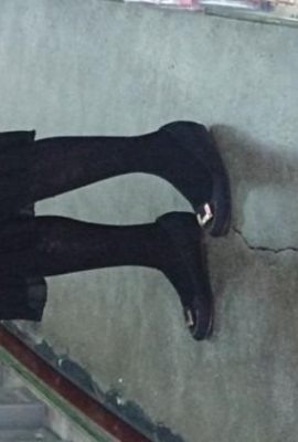 Black Gelia Socialite de salto alto… (42p)