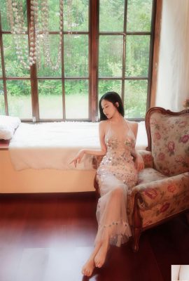 (Modelo Nacional do corpo humano) Nnian”Vestido transparente de lantejoulas” (57p)