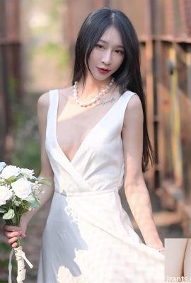A figura feroz “Sunny” é um relógio completo e sexy e sacanagem (10p)