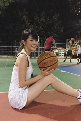 A garota de coração doce no basquete gosta de esportes é um treinador muito charmoso, eu quero jogar basquete! (12p)
