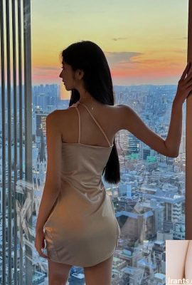 “Miaozhi” é como a heroína no anime (10p)