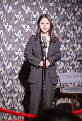 Sumikawa Mika: A vida de uma comediante feminina e o desafio de clímax Sumikawa Mika (20p)