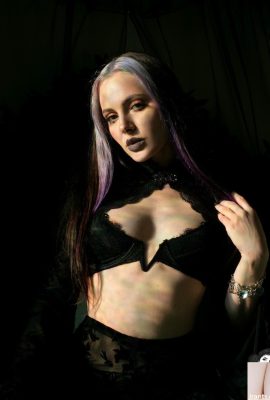 (Suicide Girls) 06 de julho, 2025 – Vitadeam – Moon (46p)