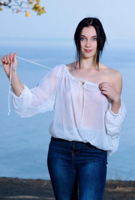 Polly Pure – Jeans Blue (99p)