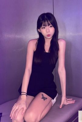 “Min Xuan” aquelas lindas pernas varreram e eram elegantes e sedutores (10p)