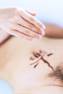 The Golden Two Pussy King – O momento feliz da masturbação (50P)