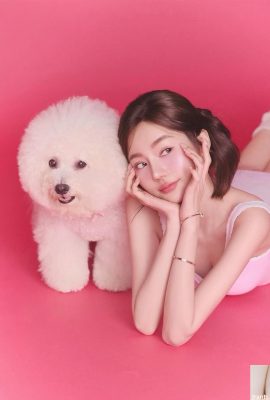 “Yang Yingxin” tem uma aparência brilhante e doce, exalando charme por todo o corpo (10P)