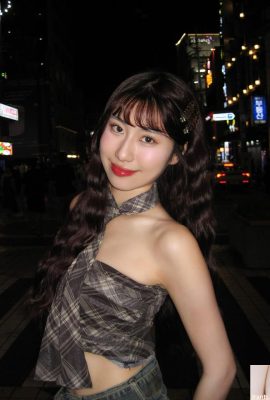 “Yuna Yuna” tem um rosto charmoso e doce e uma figura sensual (10P)